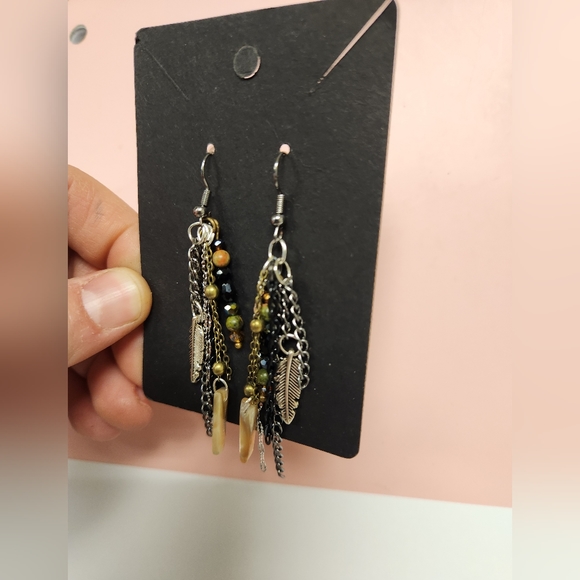 EARRINGS - Picture 2 of 3